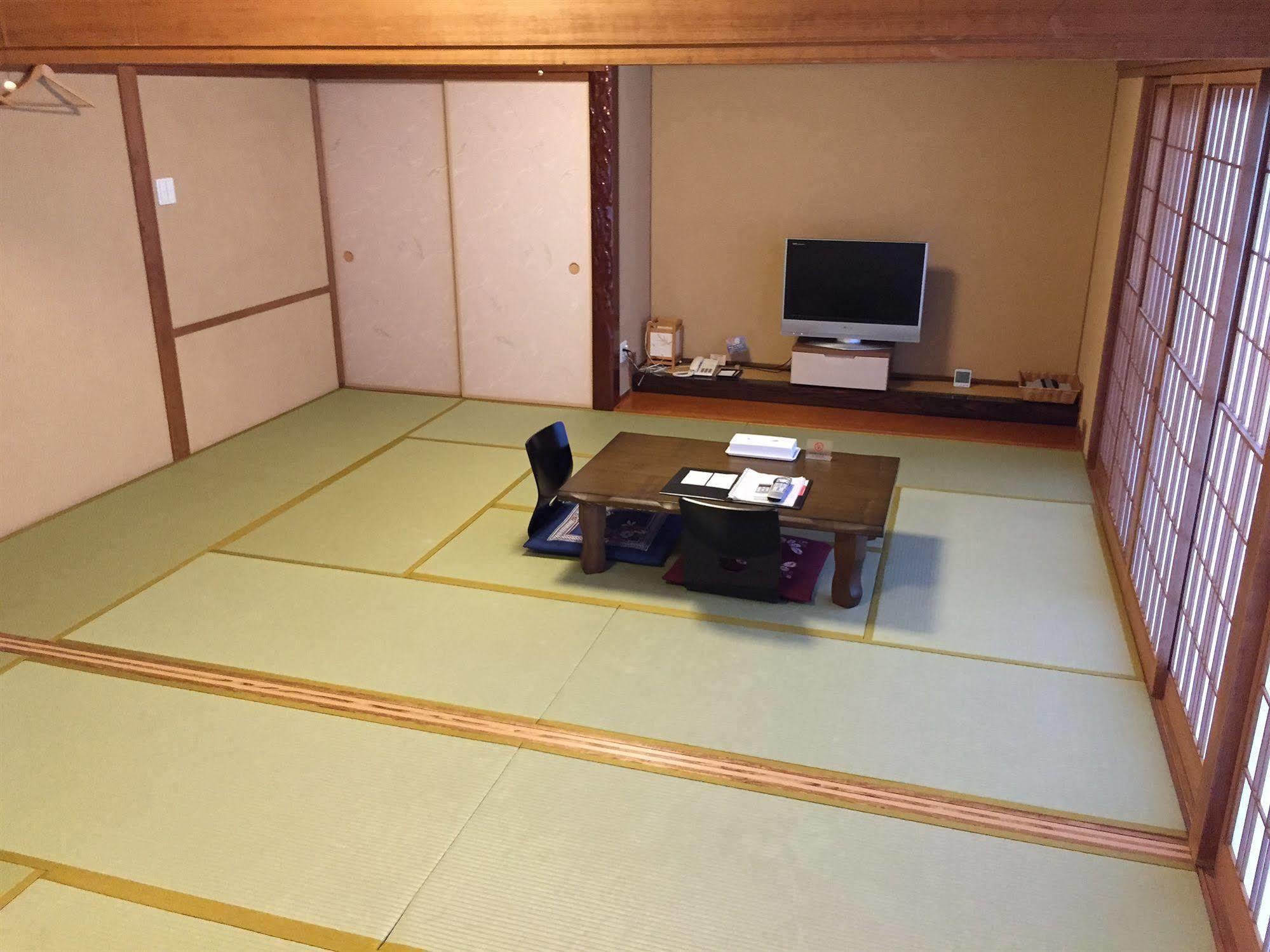 Plaza Fuyo Hotel Fukuoka  Esterno foto
